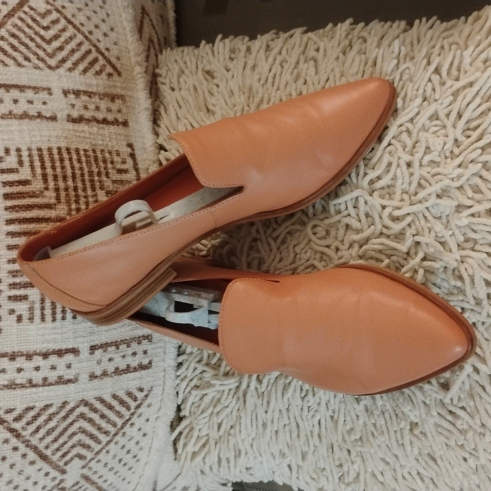 Treasure & Bond Kena Coral Leather Flats